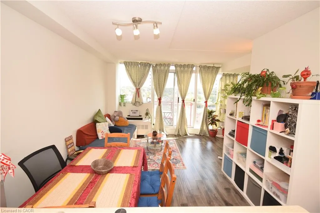 1600 Keele Street, #8