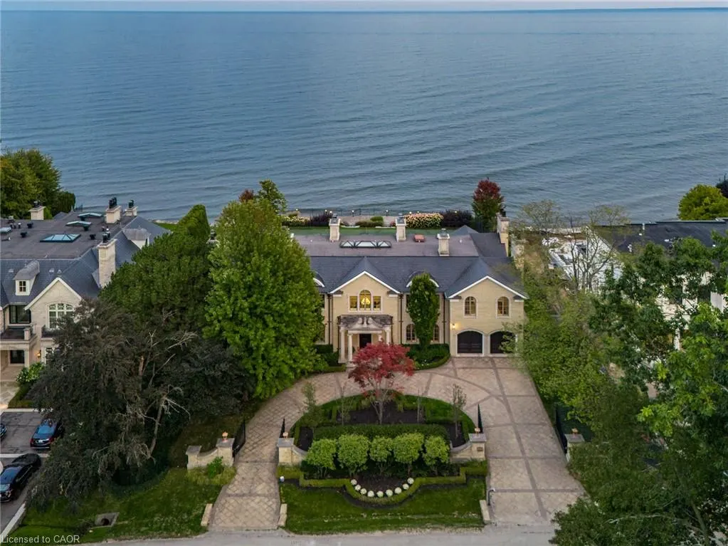 1092 Argyle Drive