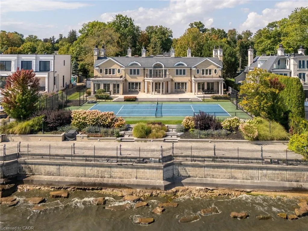 1092 Argyle Drive