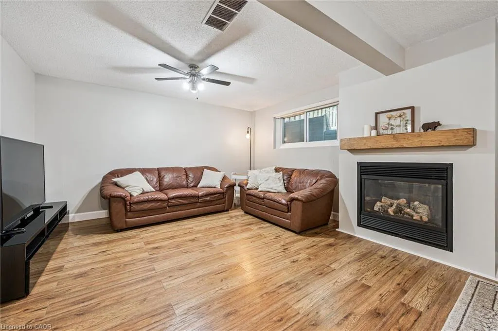 427B Dayna Crescent
