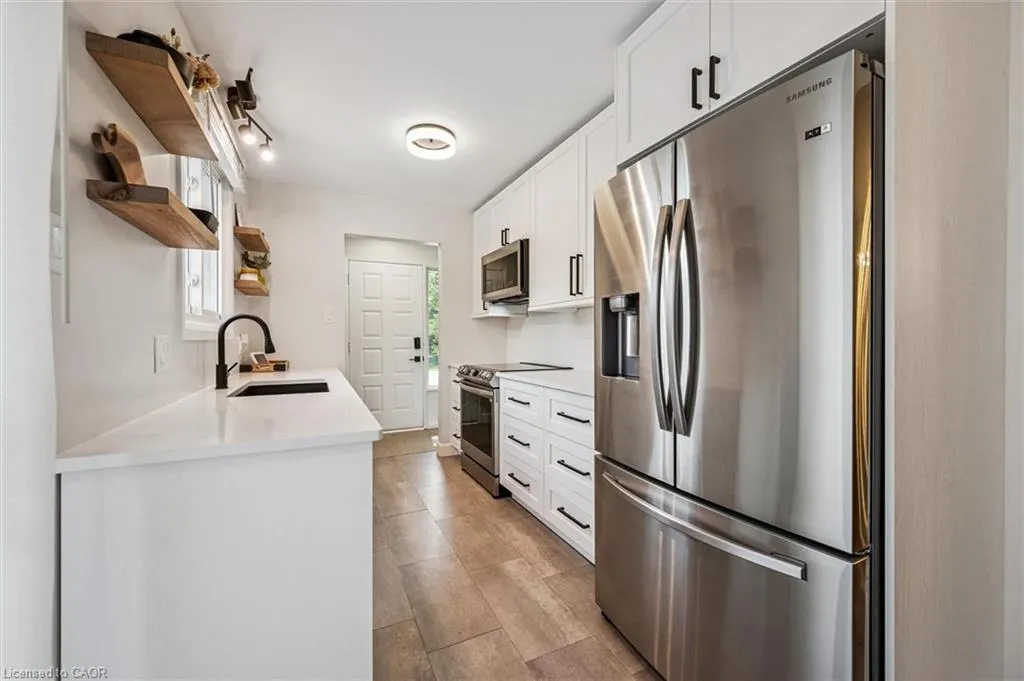 427B Dayna Crescent