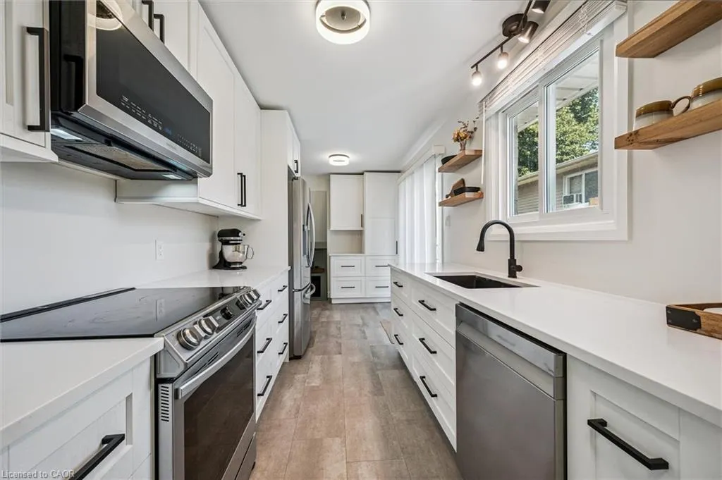 427B Dayna Crescent