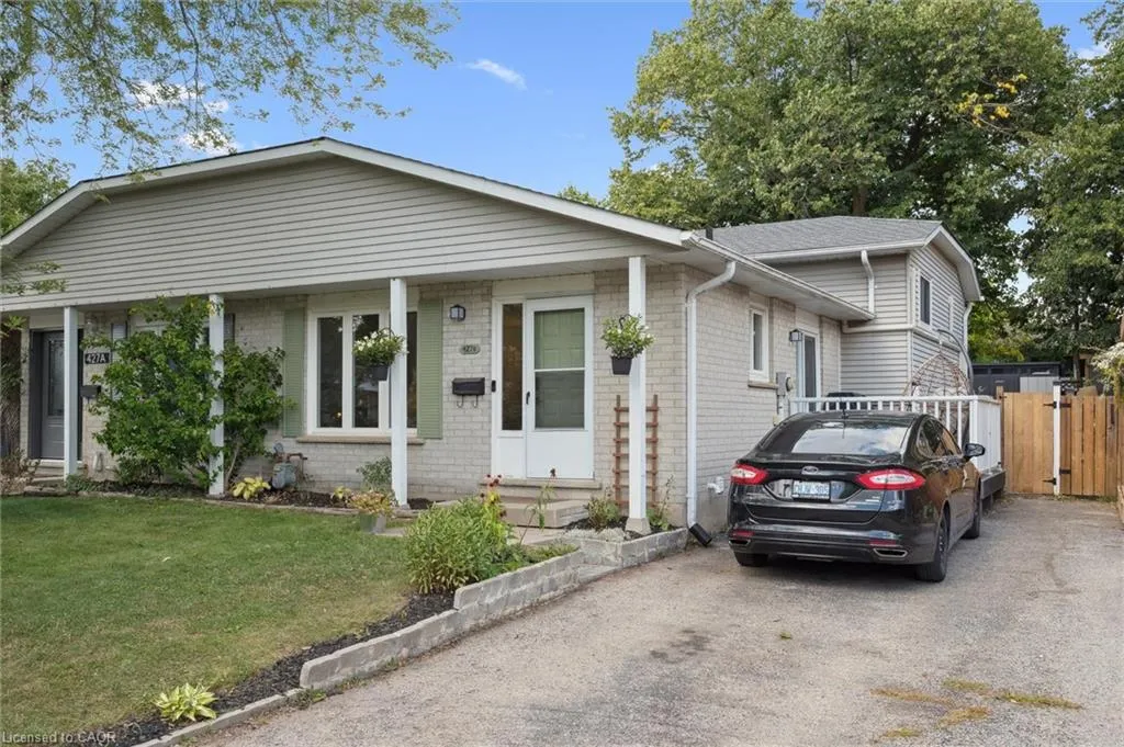 427B Dayna Crescent