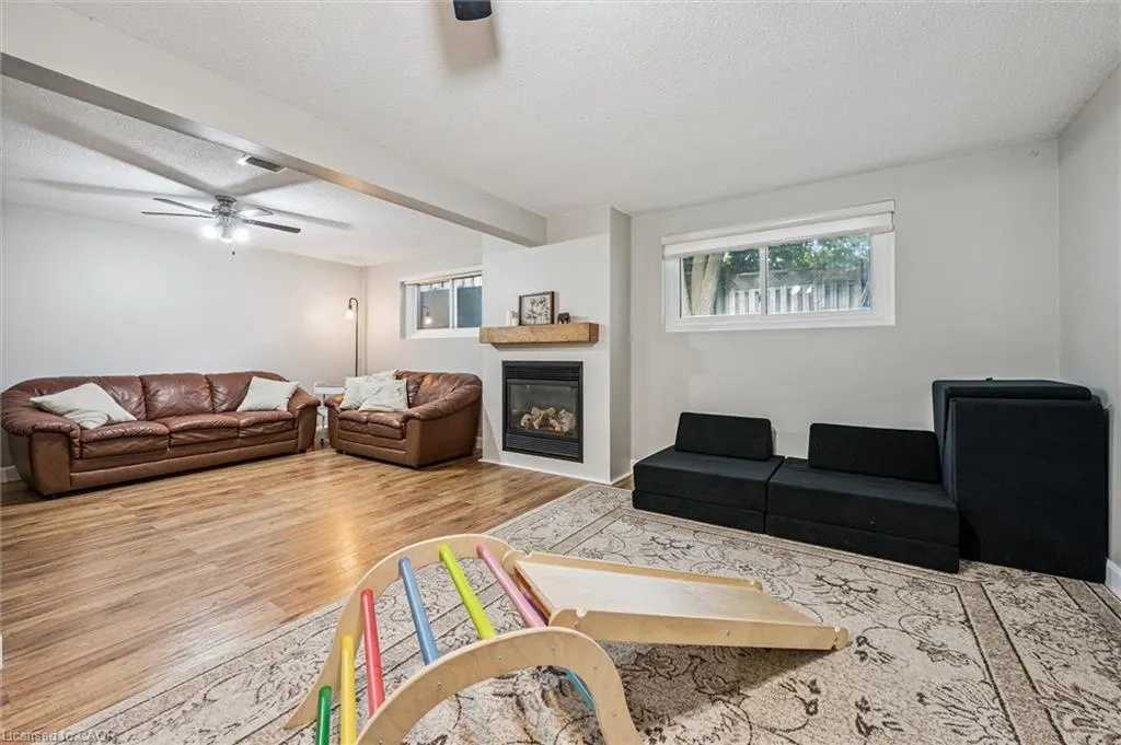 427B Dayna Crescent