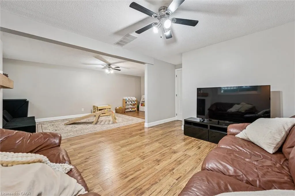 427B Dayna Crescent