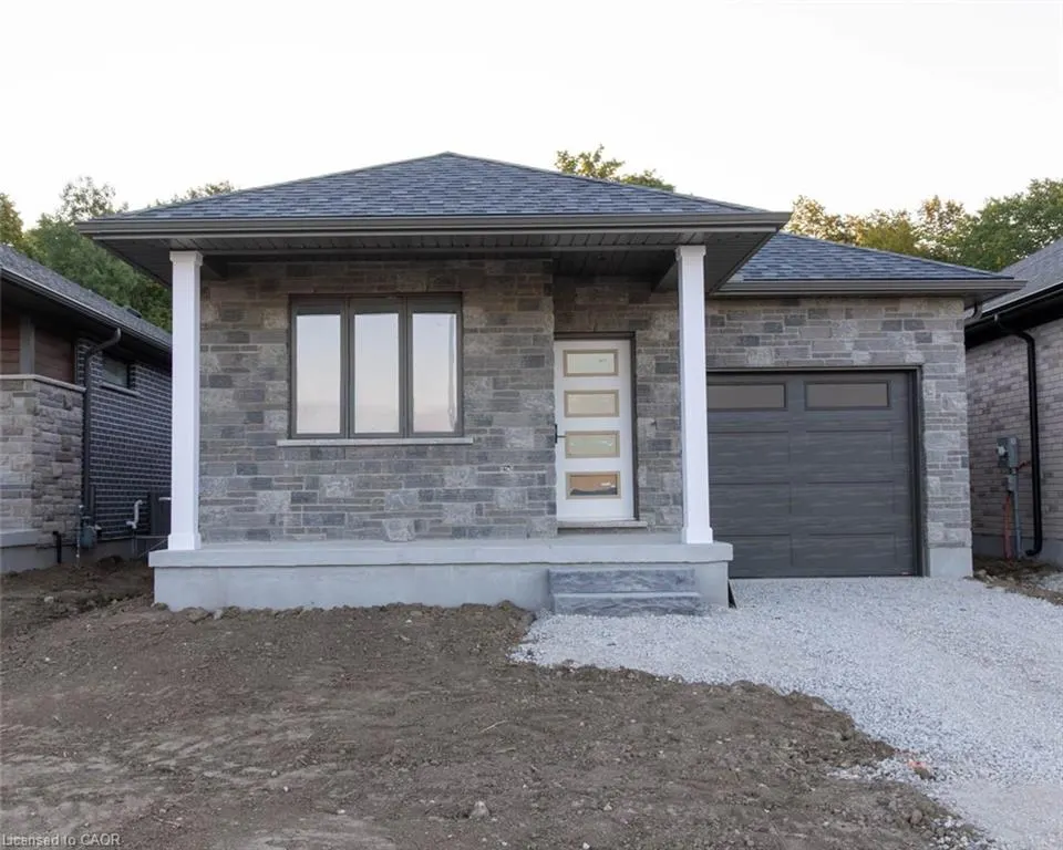 27 Tupelo Crescent