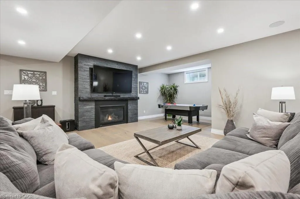 51 Ariss Glen Drive