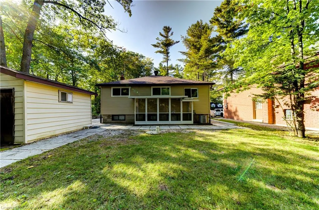 11 Glen Avenue S
