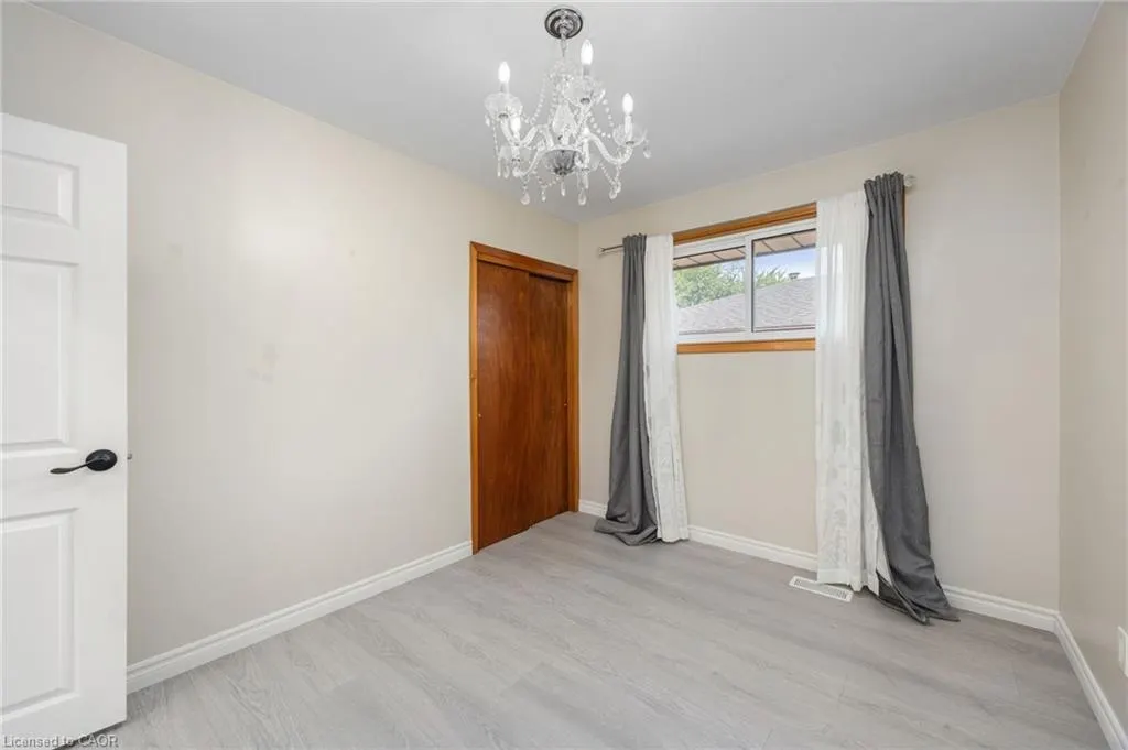 60 Champlain Avenue, #Main Floor