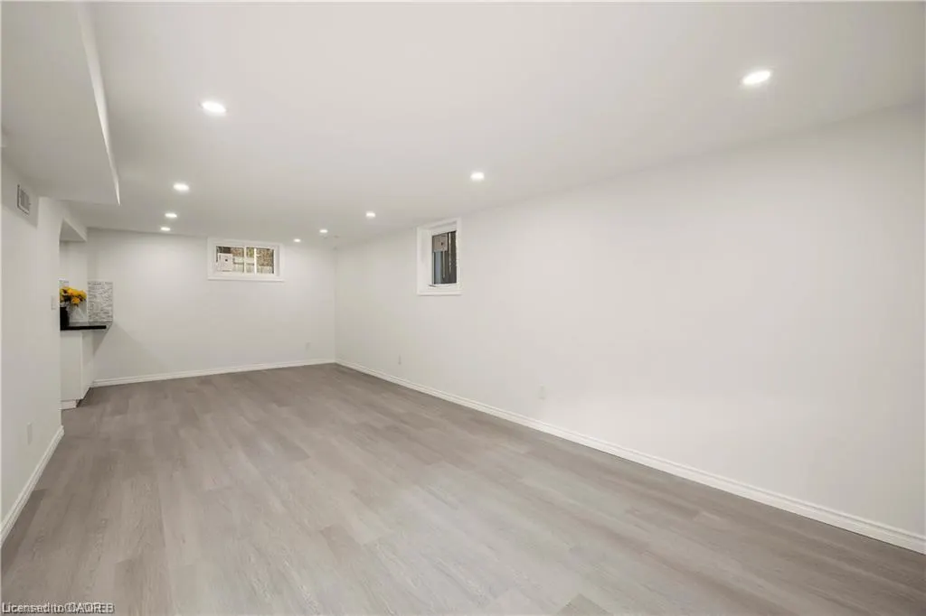 60 Champlain Avenue, #Main Floor