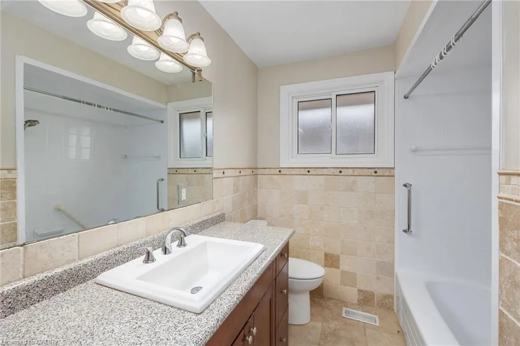 60 Champlain Avenue, #Main Floor