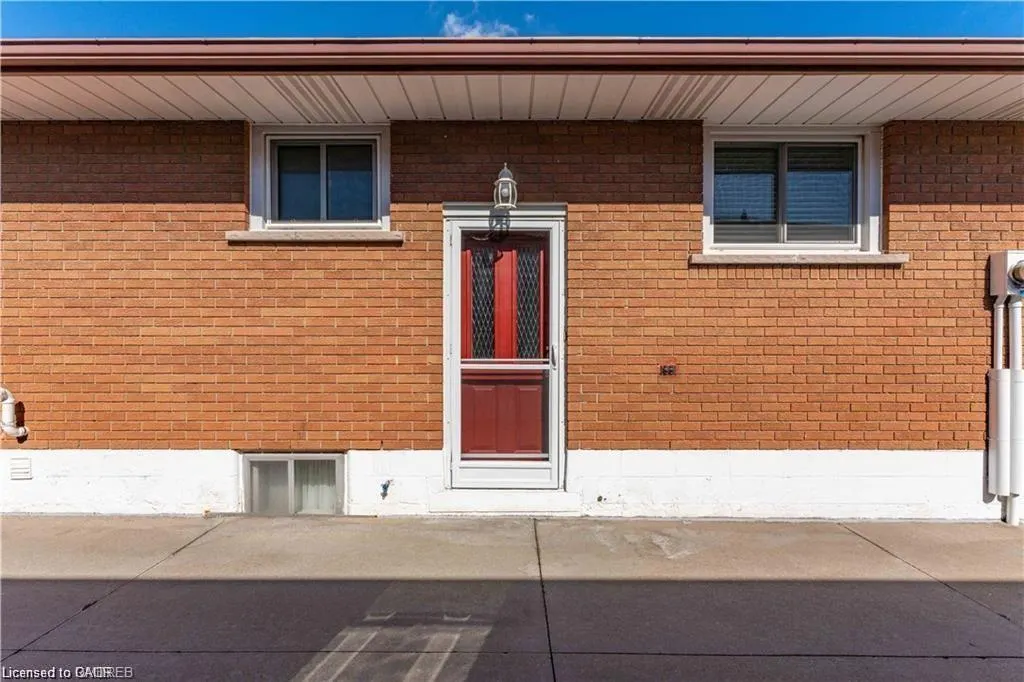 60 Champlain Avenue, #Main Floor