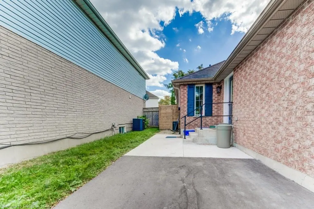 122 Kovac Road, #Upper