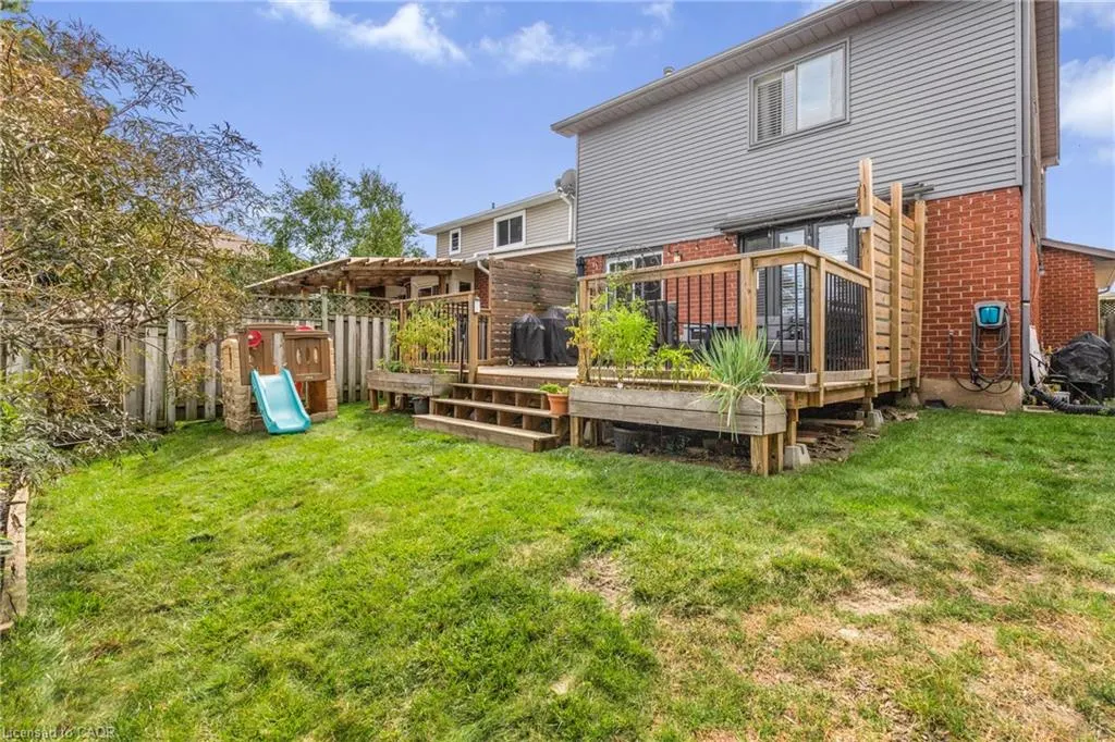 2213 Hunt Crescent