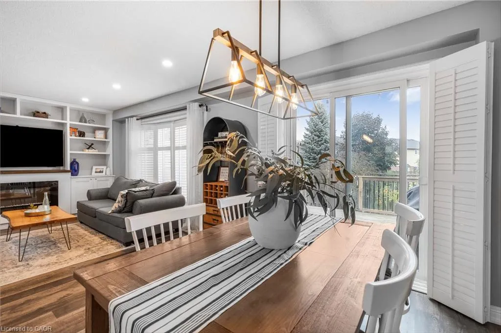 2213 Hunt Crescent
