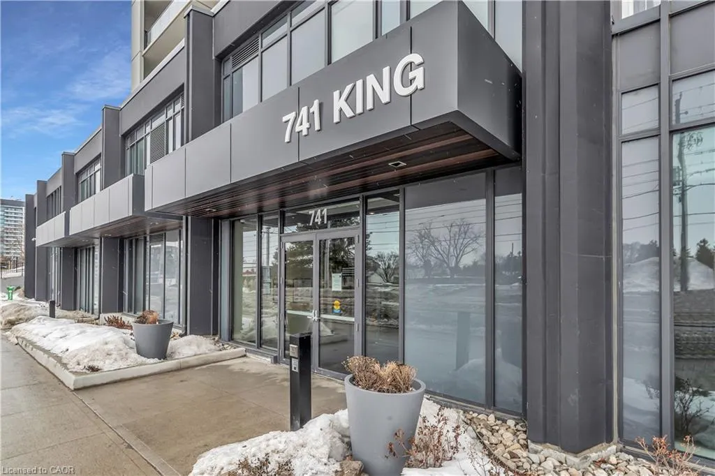 741 King Street W, #102