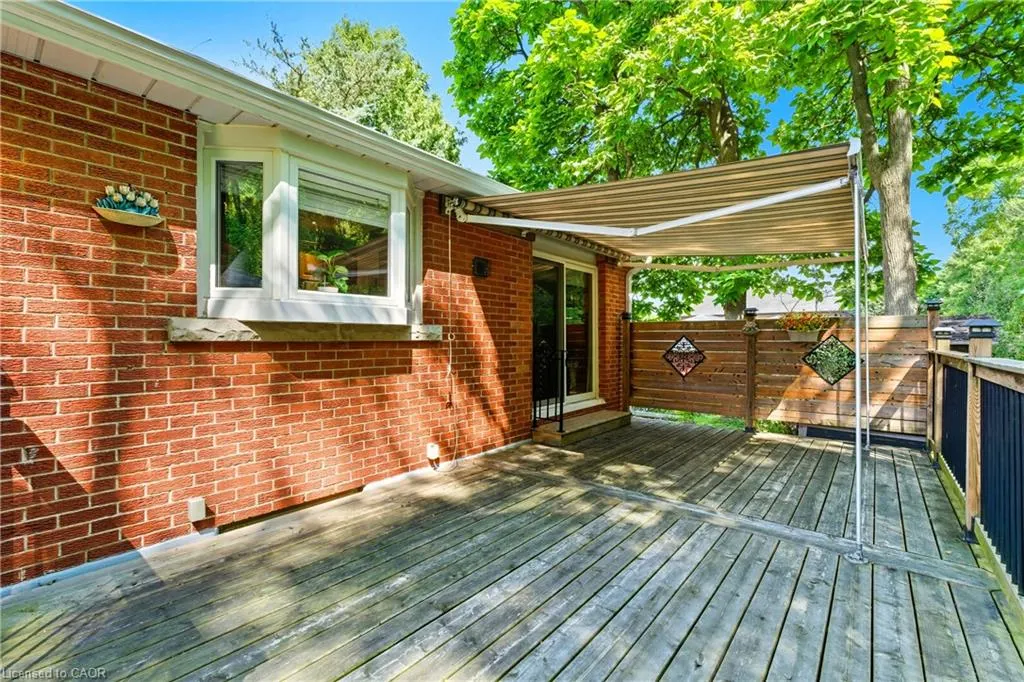894 Bishop Place