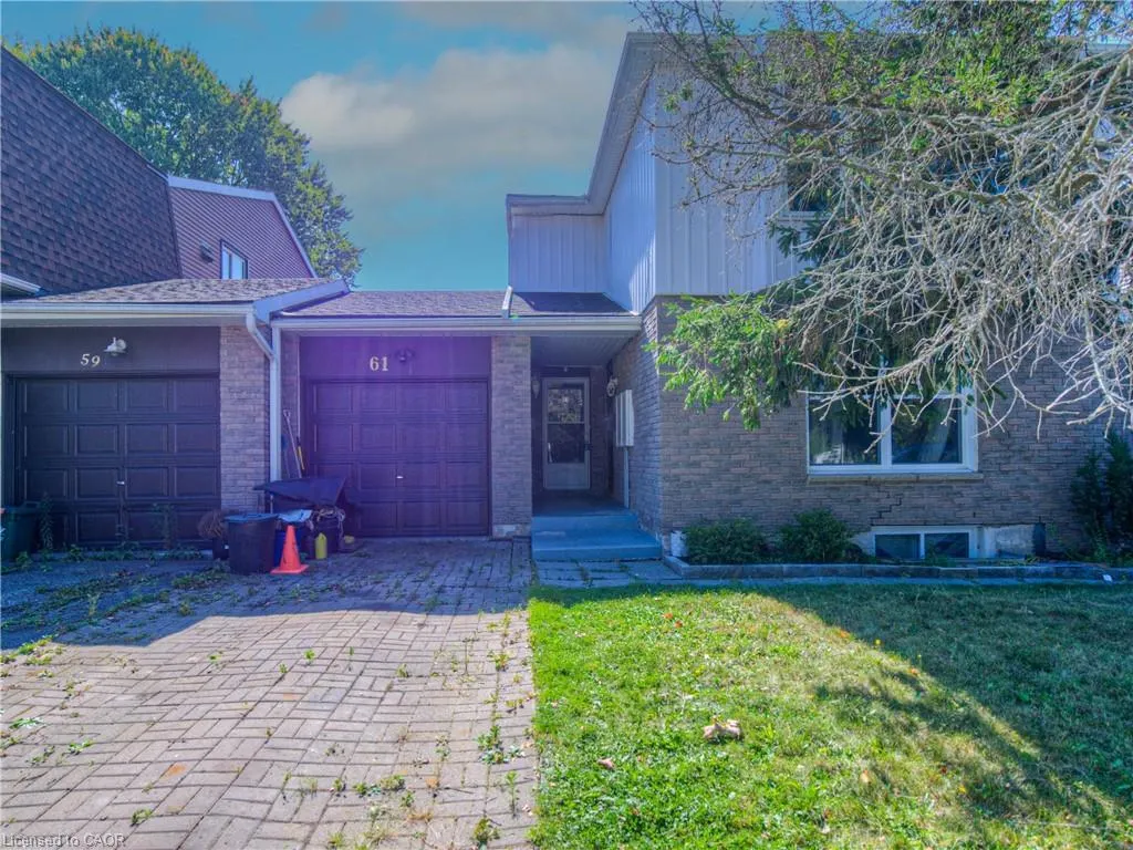 61 Hillbrook Crescent