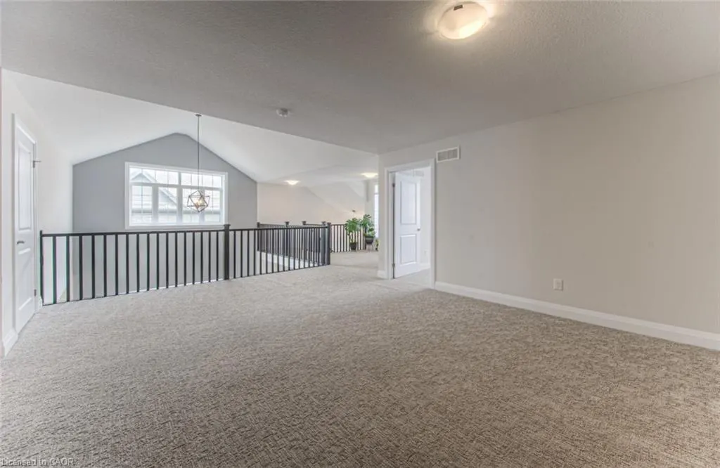 582 Mayapple Street