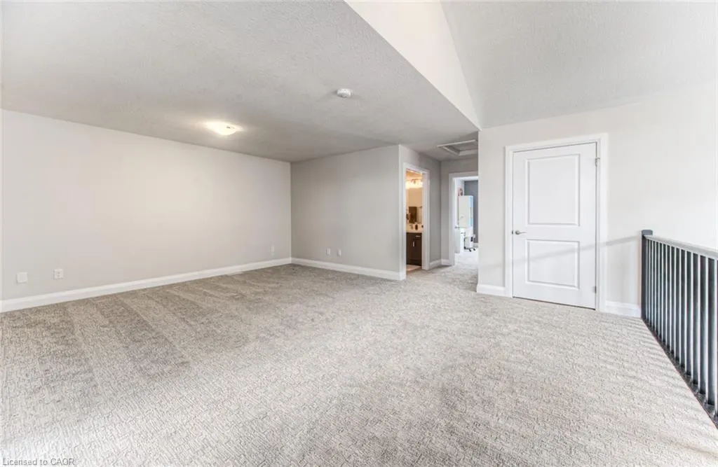 582 Mayapple Street