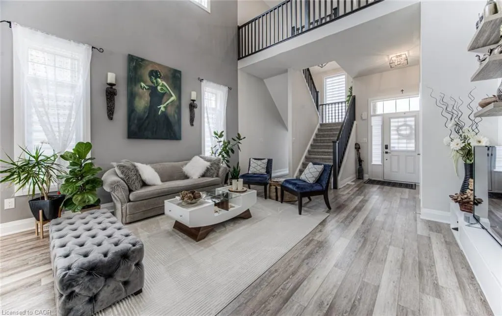 582 Mayapple Street