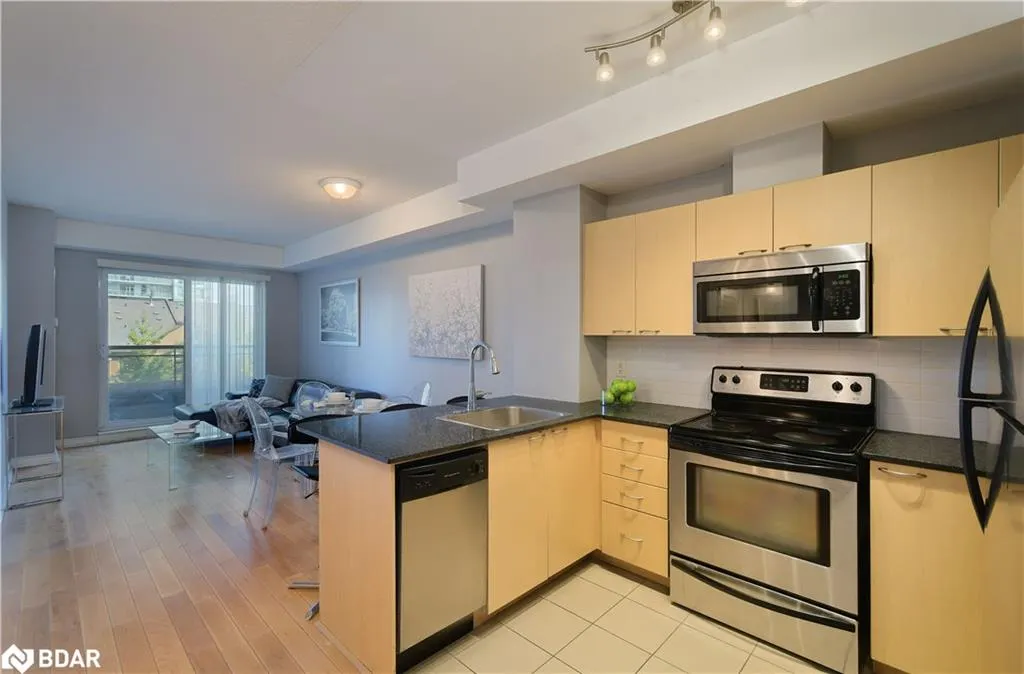 385 Prince Of Wales Drive, #307