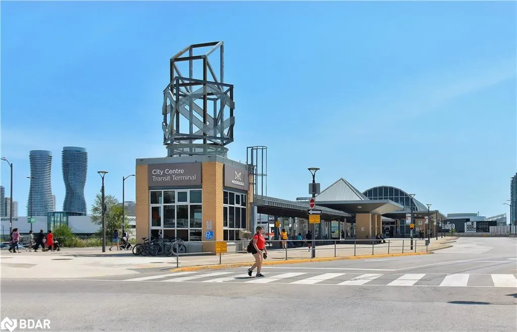 385 Prince Of Wales Drive, #307