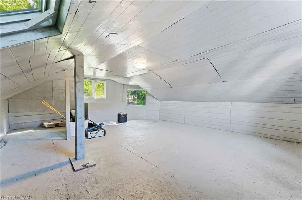 81 Beech Avenue