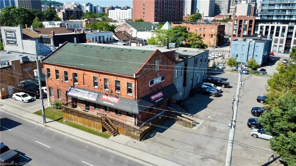 15-21 Wellington Street N