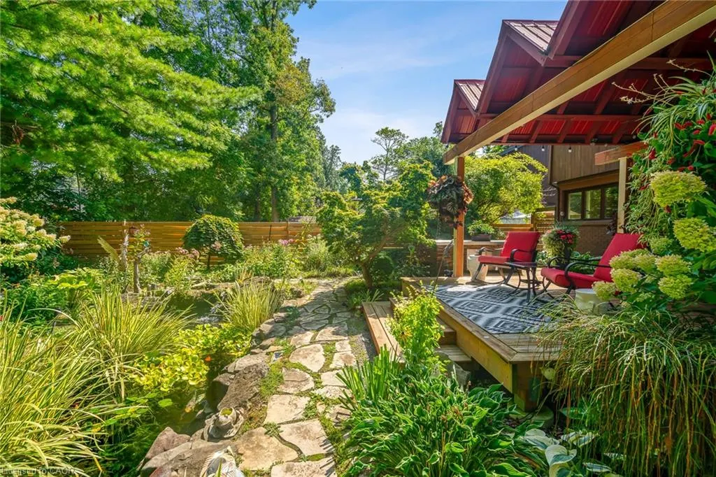13 Oak Drive