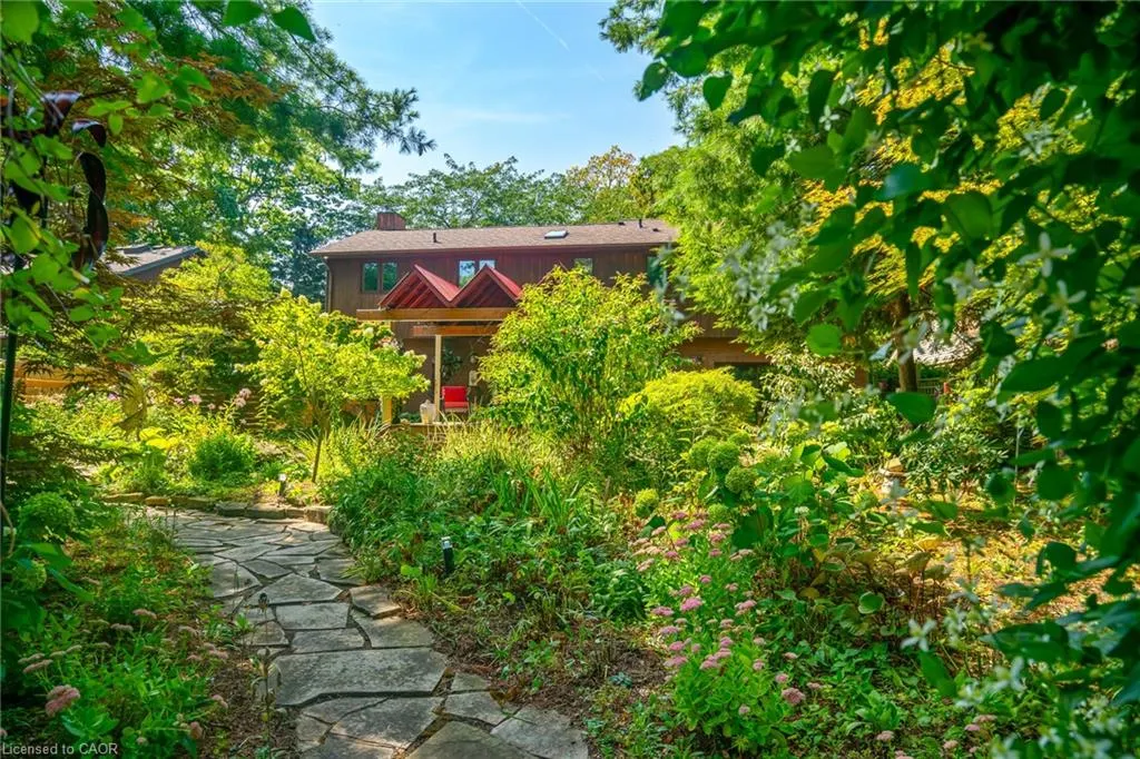 13 Oak Drive