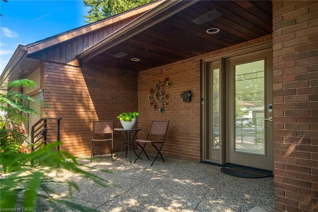 13 Oak Drive