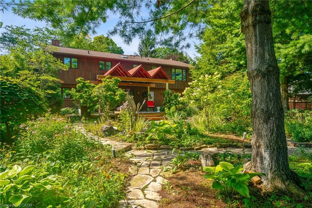 13 Oak Drive