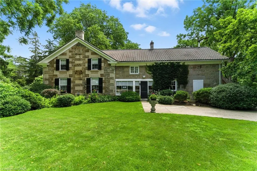 561 7th Concession Road E