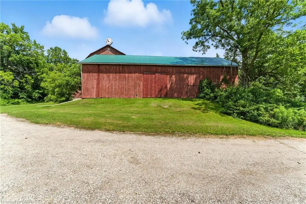 561 7th Concession Road E