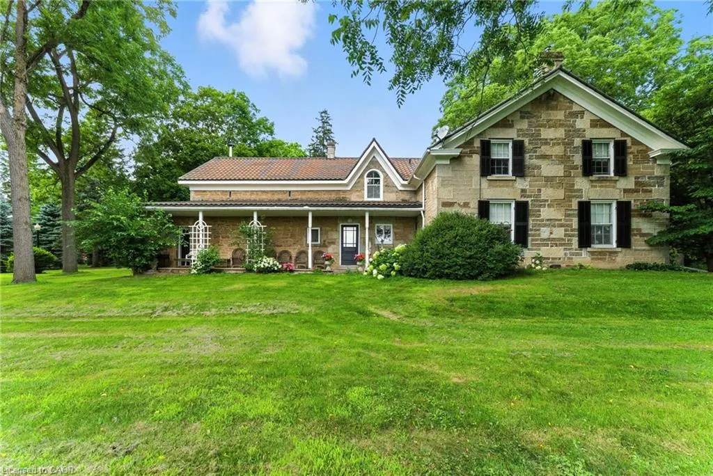 561 7th Concession Road E