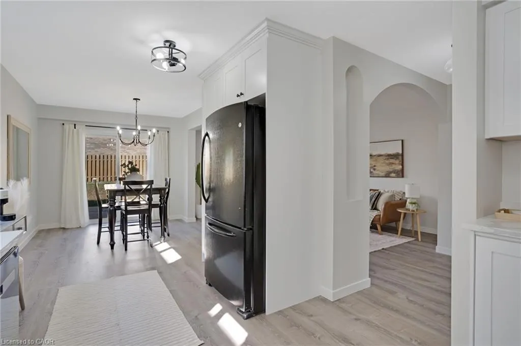 20 Elma Place