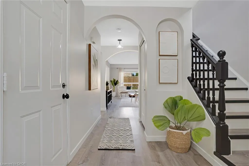 20 Elma Place