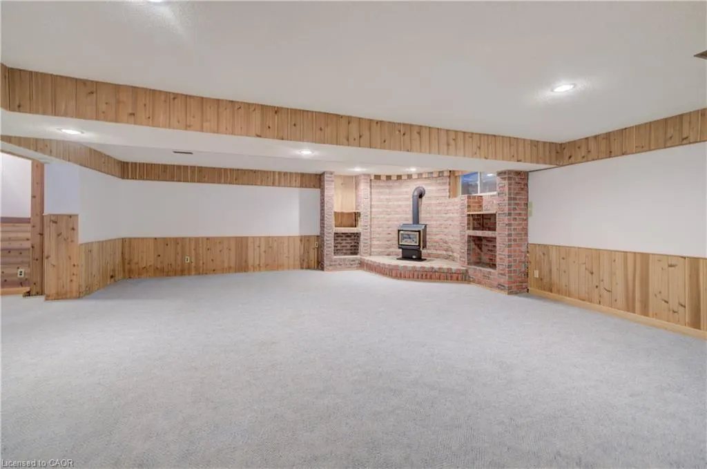 391 Northlake Drive