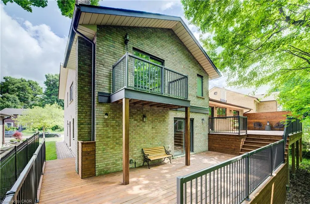 391 Northlake Drive