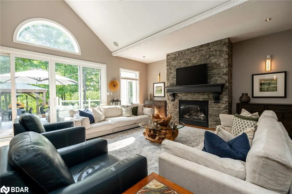 7 Maple Ridge Road