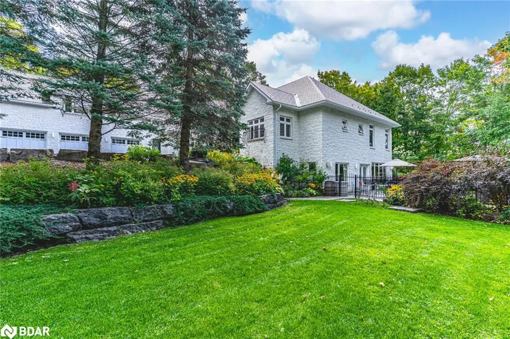 7 Maple Ridge Road