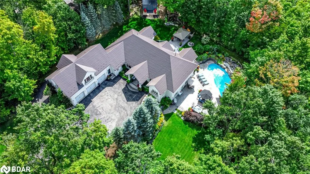 7 Maple Ridge Road