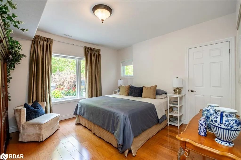 7 Maple Ridge Road