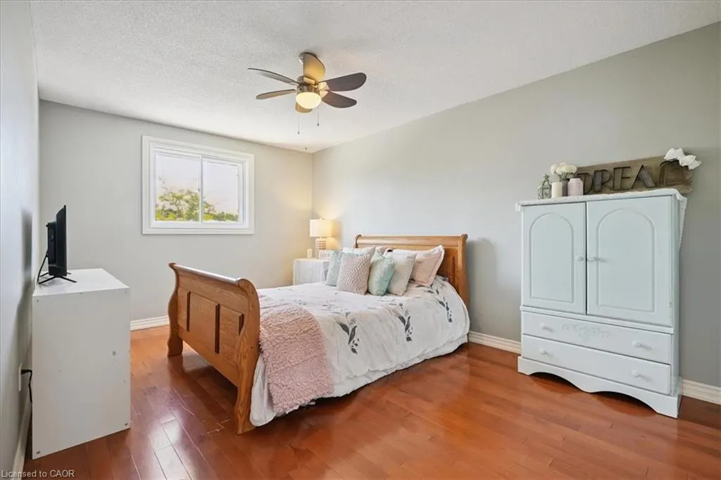4577 St. Volodymyr Crescent