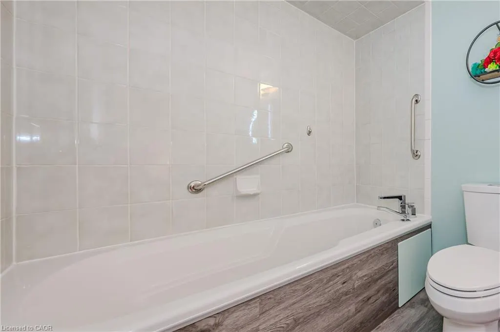 38 Elora Drive, #21