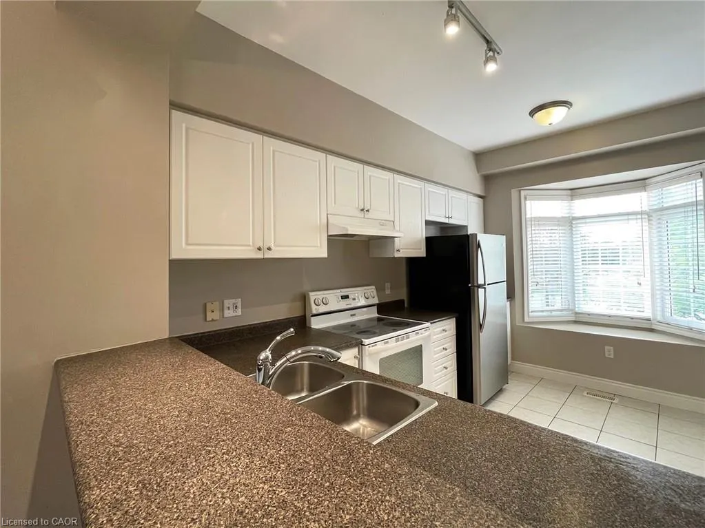 5080 Fairview Street, #6