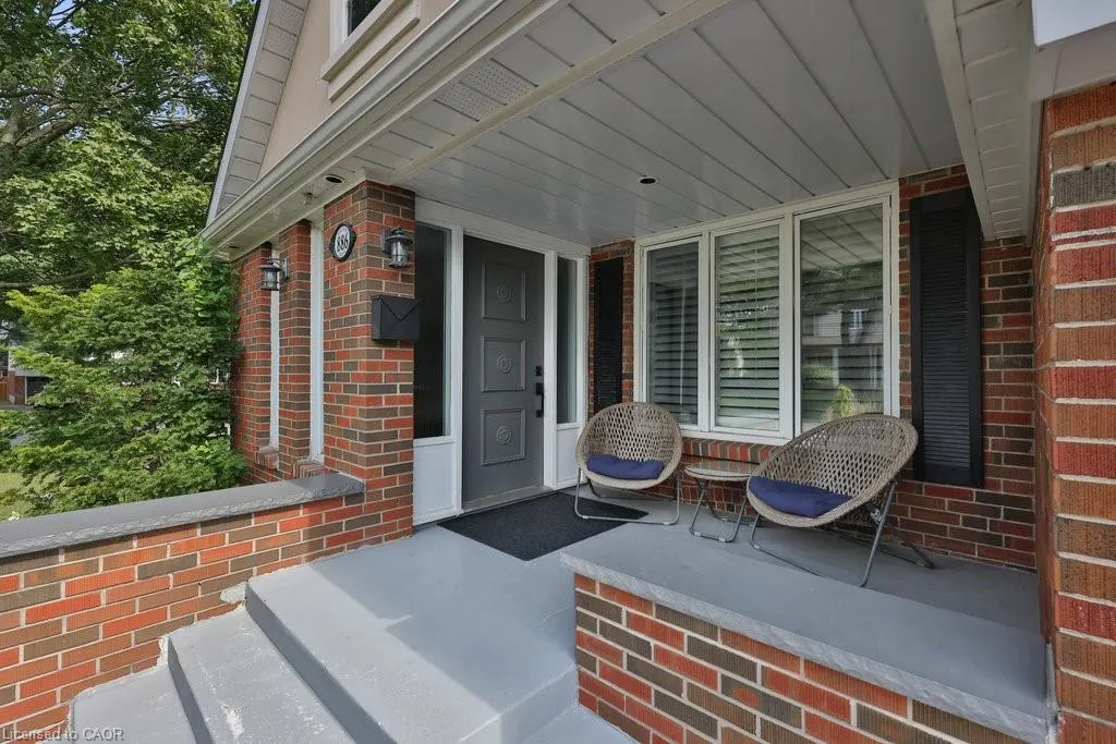 886 Whitney Drive