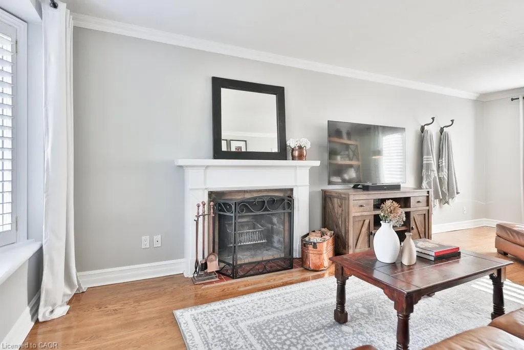 886 Whitney Drive