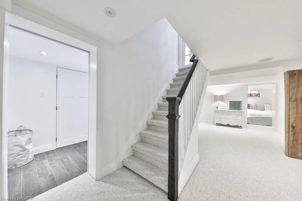 886 Whitney Drive